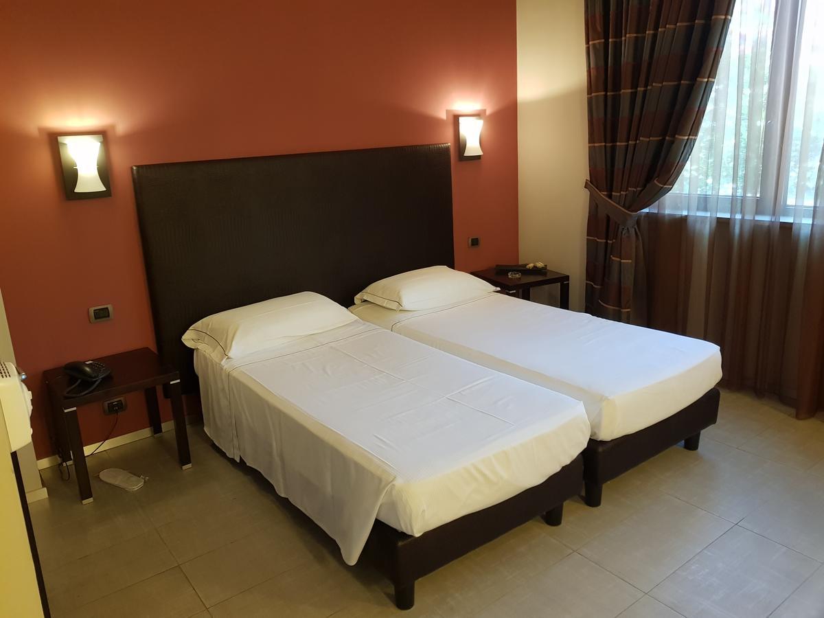 Hotel Montini Linate Airport Peschiera Borromeo Luaran gambar