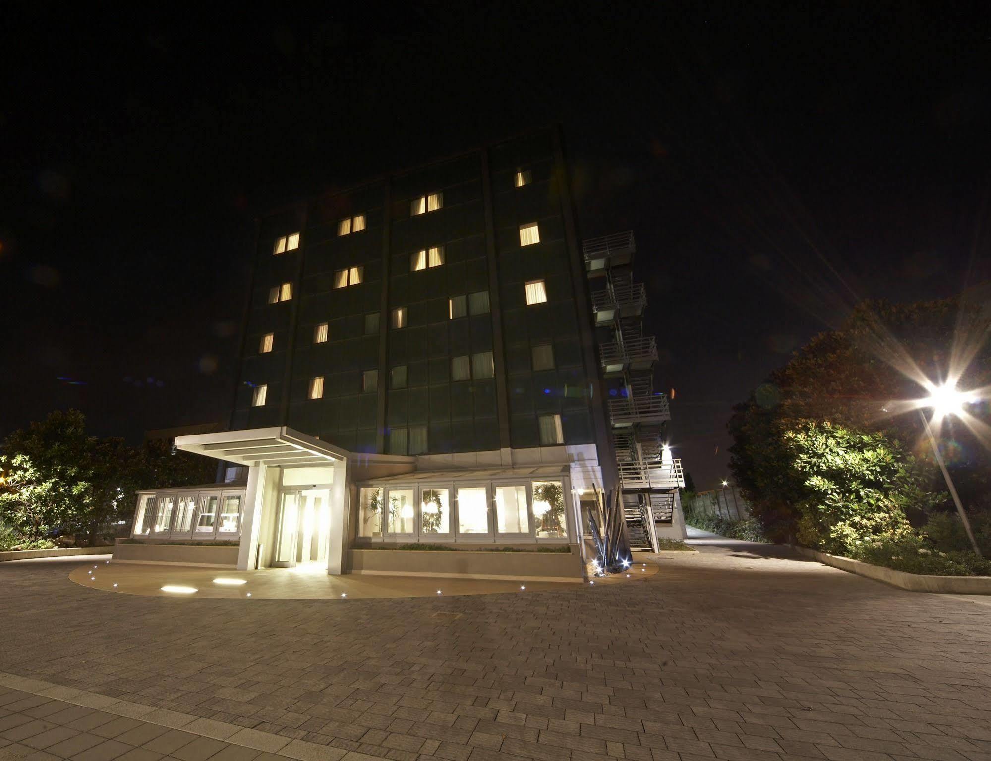 Hotel Montini Linate Airport Peschiera Borromeo Luaran gambar